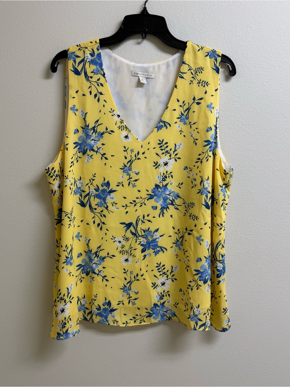 Cato women’s Vibrant Yellow Floral V-Neck Sleeveless Top size XL with liner